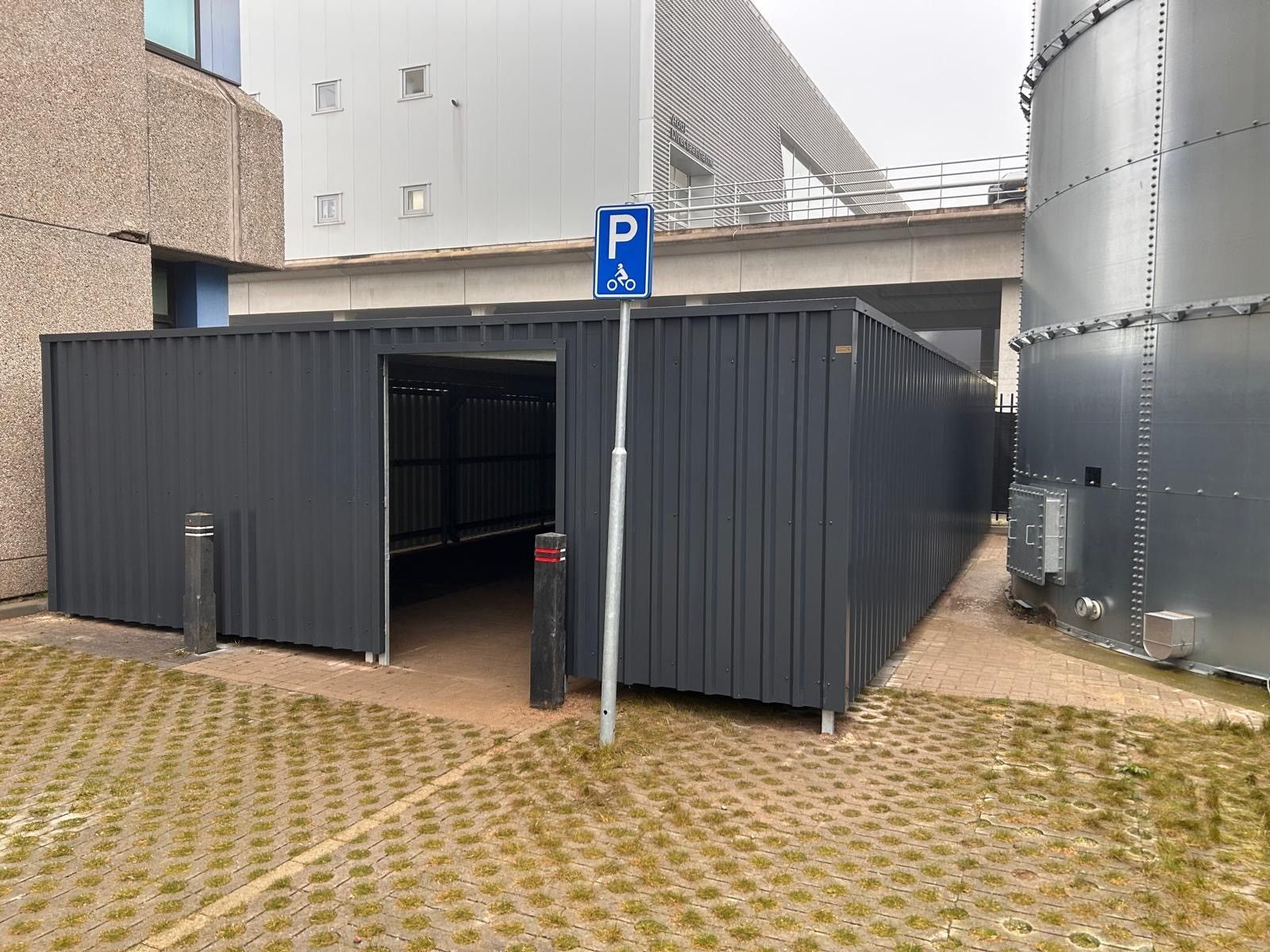 Motorberging geplaatst in Eindhoven bij VDL GL Precision