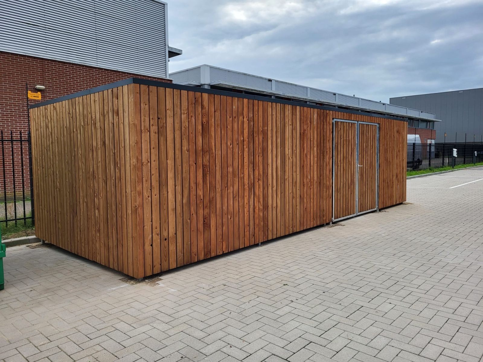 Fietsenberging Oud Gastel met dubbele deur