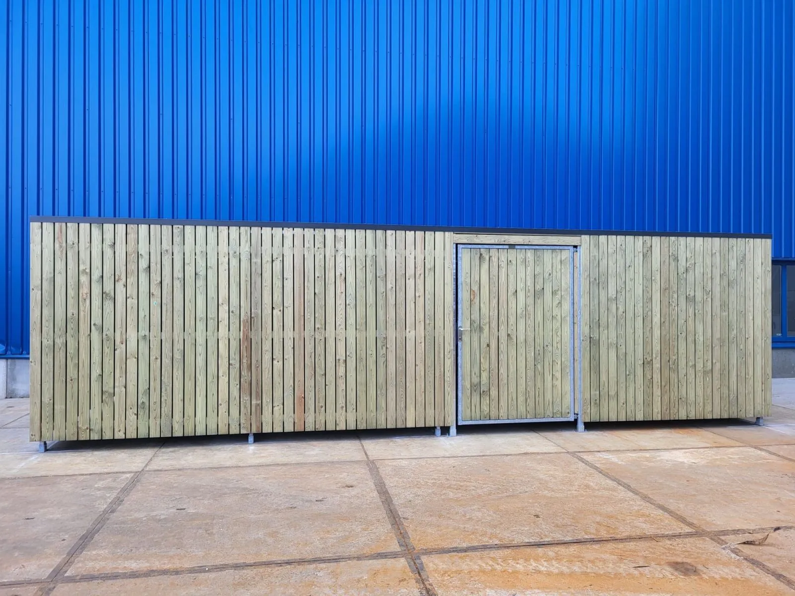 Fietsenberging met brede doorgang in Wessem