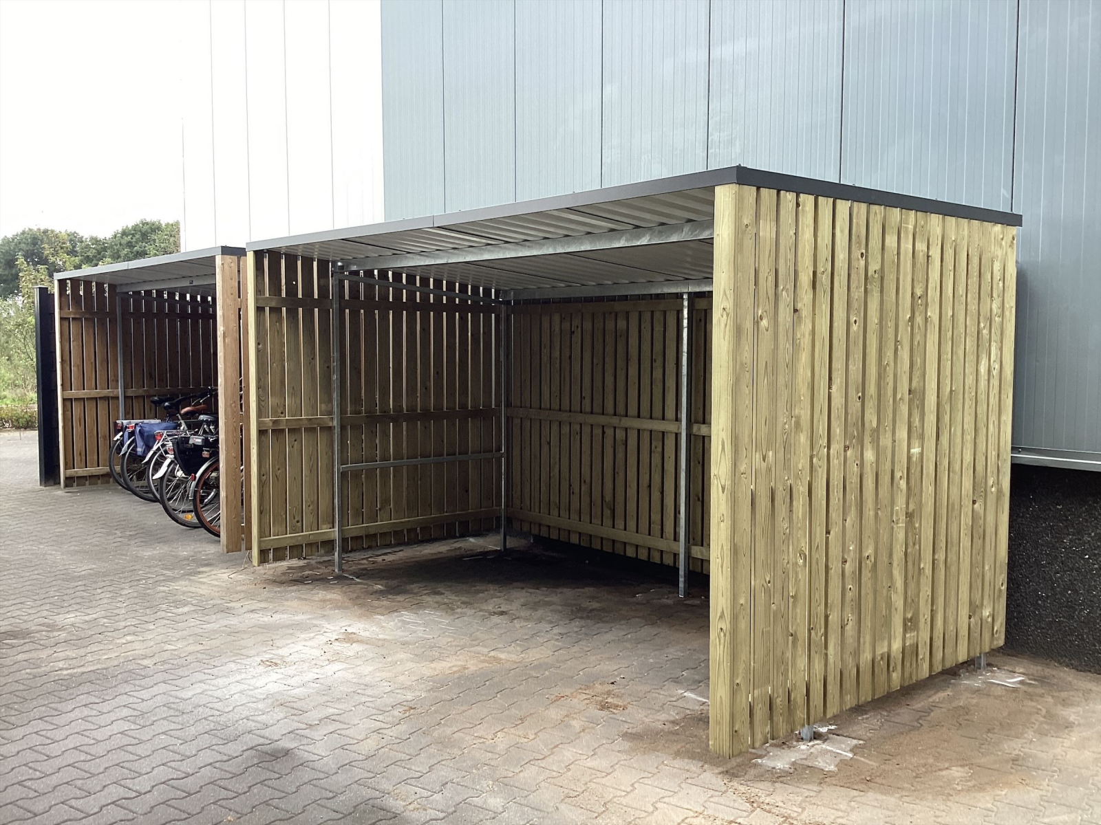 Fietsenstalling Open voorkant bij Gruijters Aluminium in Gemert