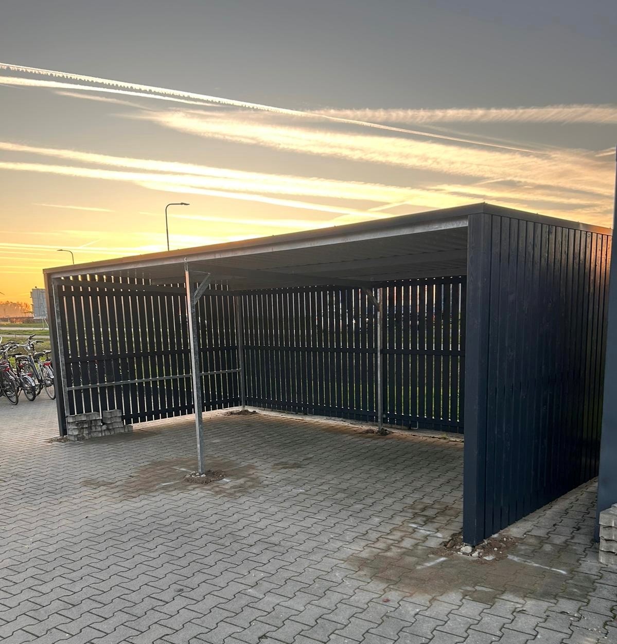 Fietsenstalling geplaatst bij Dynamic Logistics &rsquo;s-Heerenberg