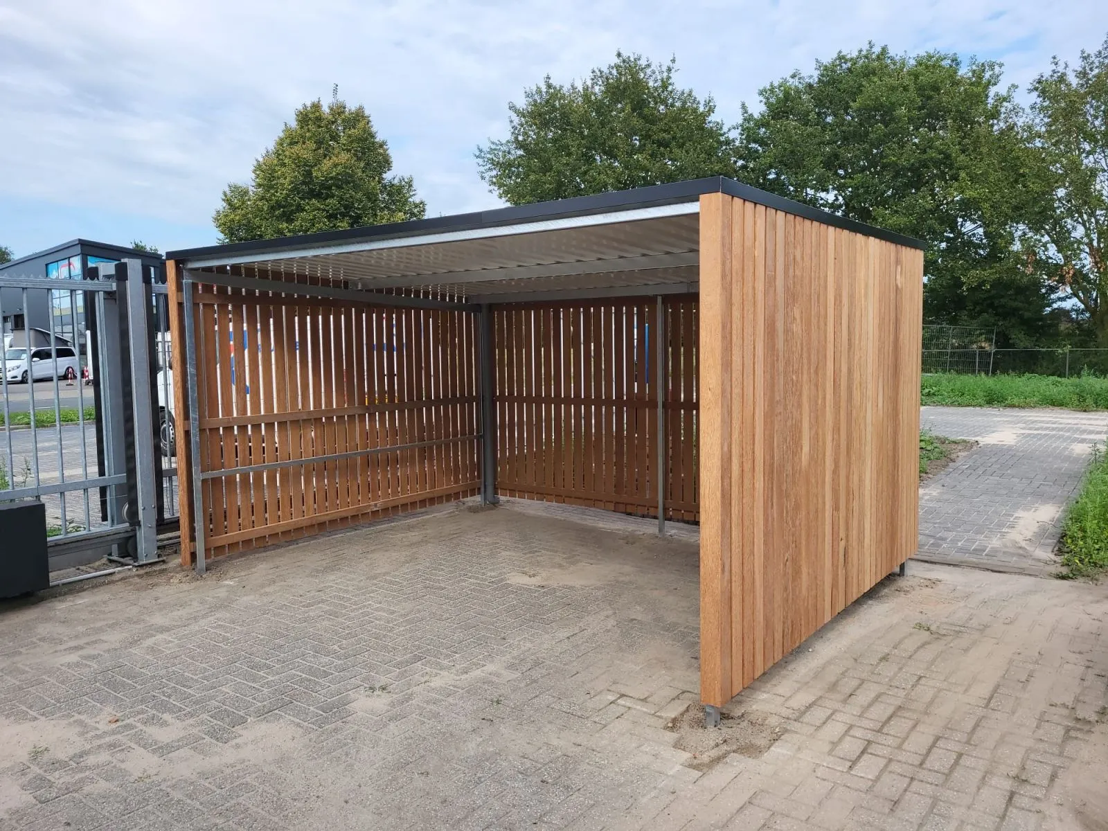 Fietsenstalling in Zelhem bij Rouweler Installatietechniek