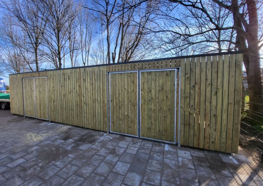 rote dubbele fietsenberging