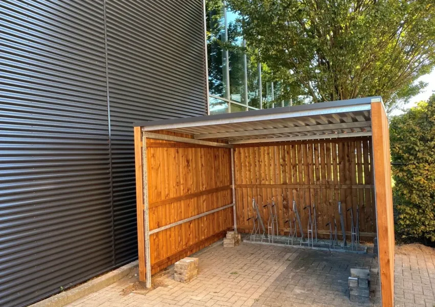 Fietsoverkapping bij Traditech BV in Duiven