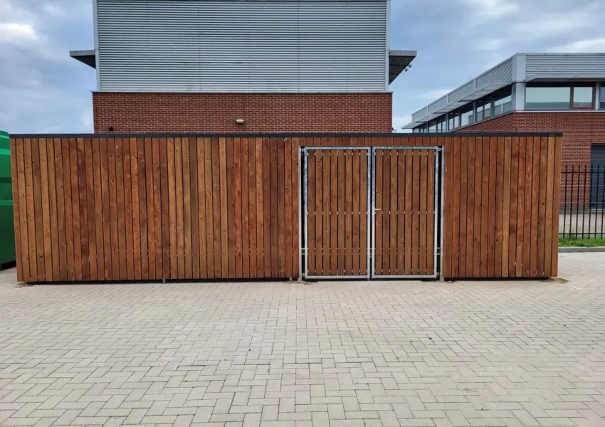 Fietsenberging Oud Gastel met dubbele deur