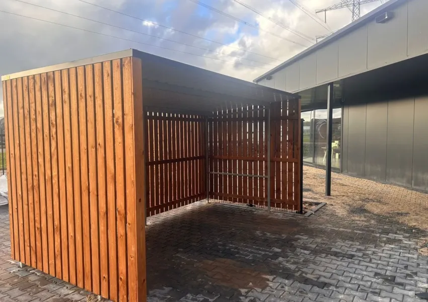 Overkapping met vurenhouten wanden Tanalith Tanatone