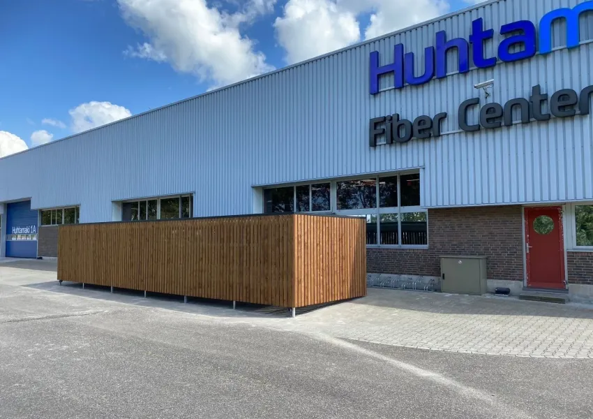 Bestrating op maat aangelegd rondom de fietsenstalling