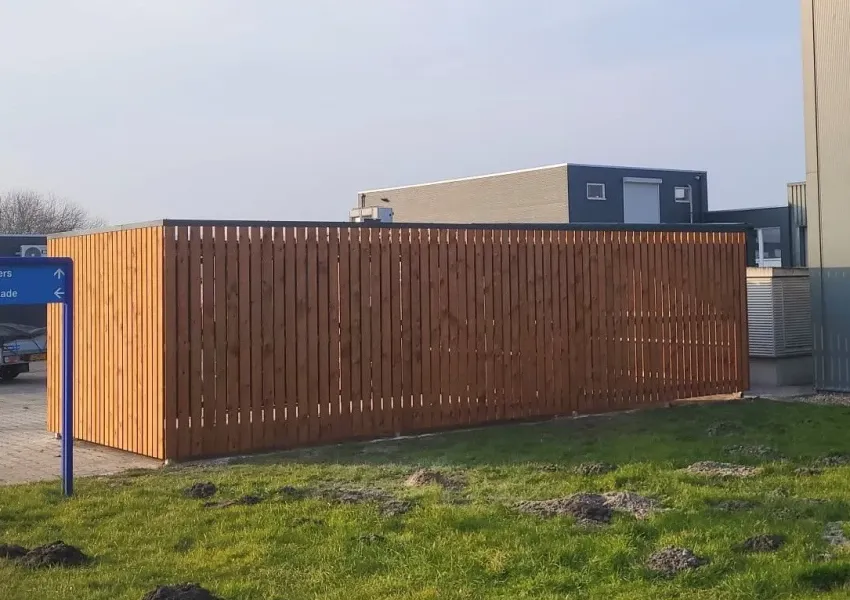 Open fietsenstalling met afsluitbaar bergdeel Van Vliet