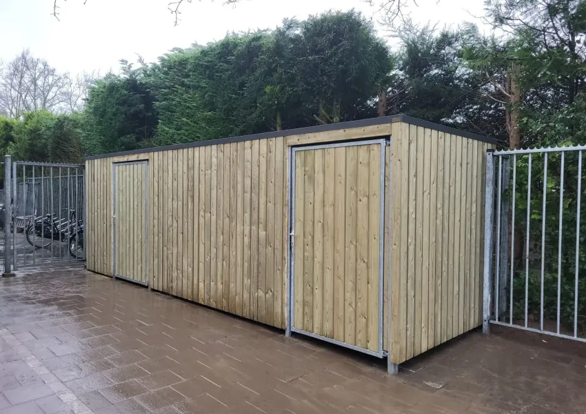 Antraciet damwanddak met achterliggende dakgoot