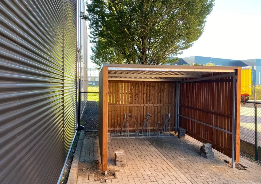 Fietsoverkapping bij Traditech BV in Duiven