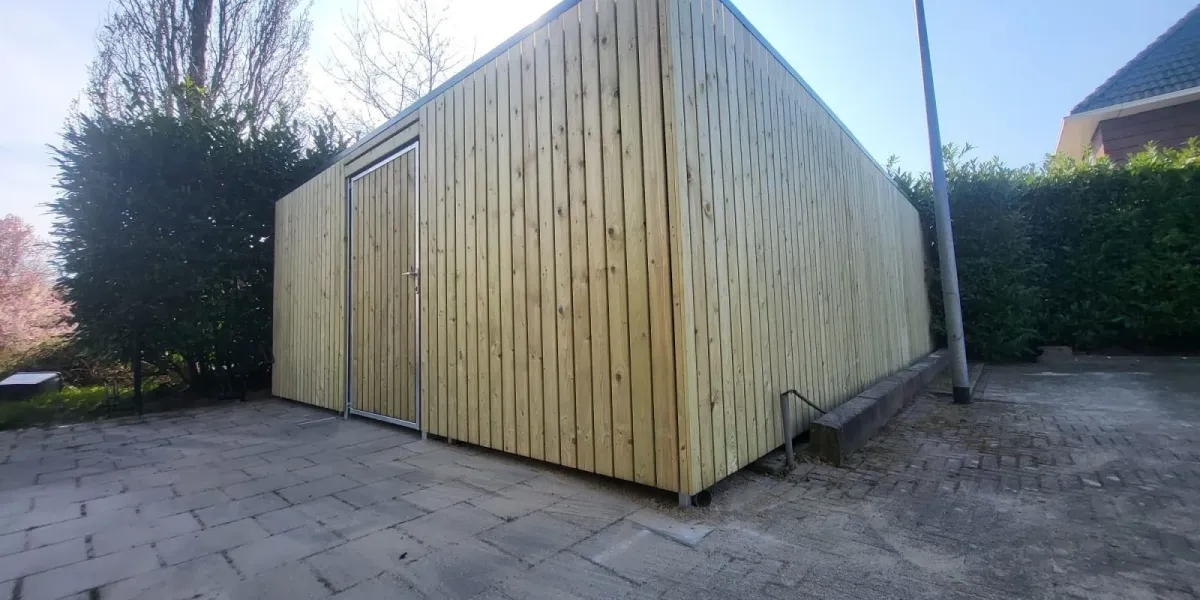 Fietsenberging met inpandige berging