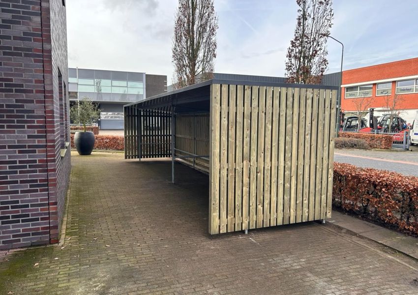 Verzinkt damwanddak met antraciet coating