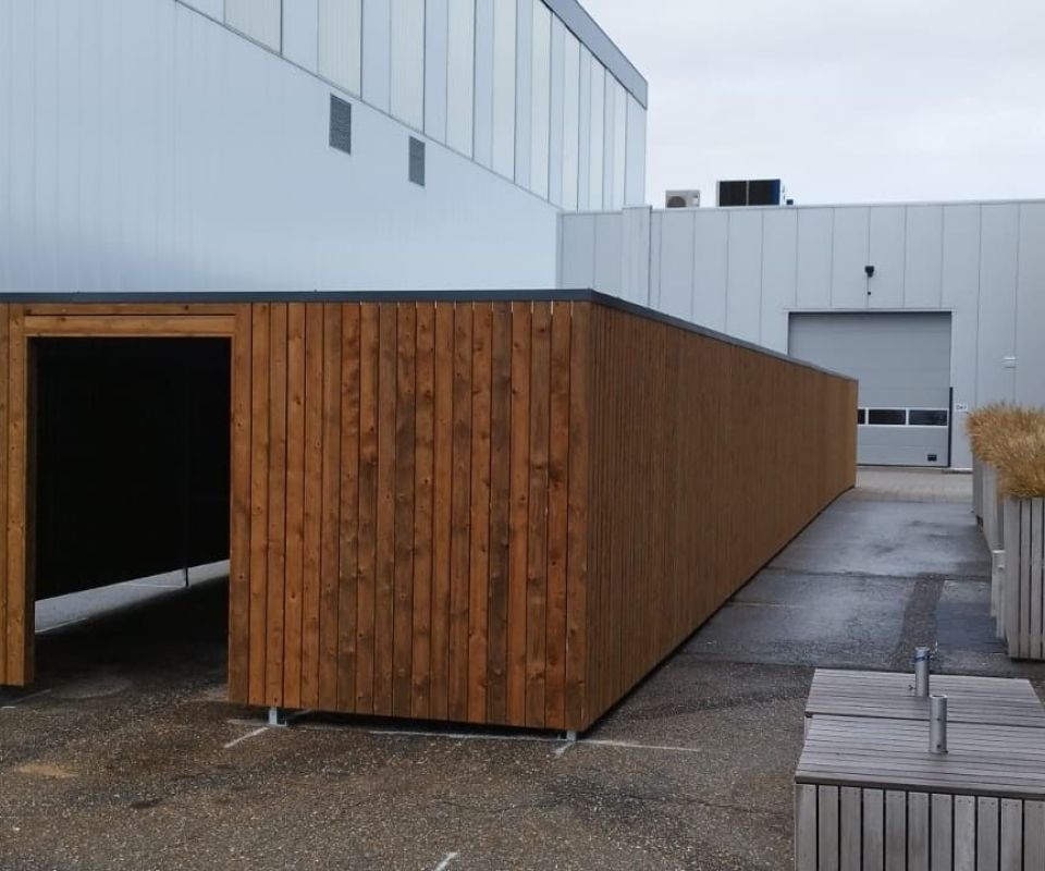 Grote fietsenberging Makkum