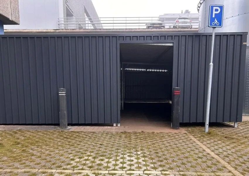 Maatwerk motorberging VDL GL Precision Eindhoven