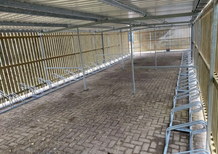 Duurzame fietsenstalling met verzonken betonpoeren in Amersfoort