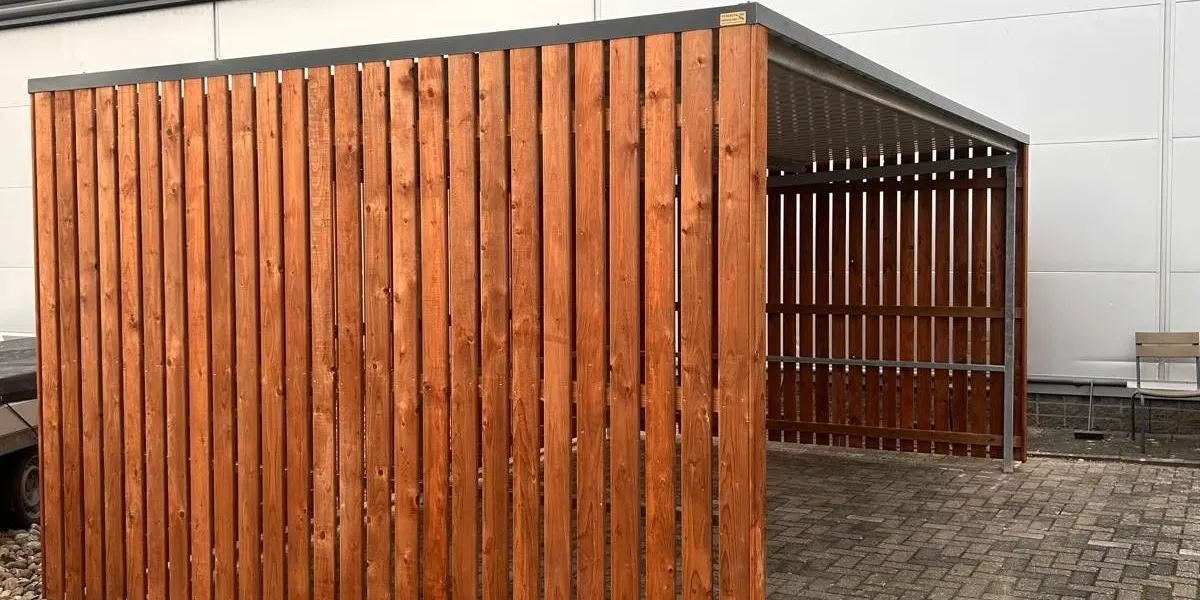 Fietsoverkapping bij Sonic Equipment in Purmerend