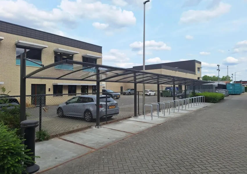 modulaire fietsoverkapping voor meerdere fietsen in Apeldoorn