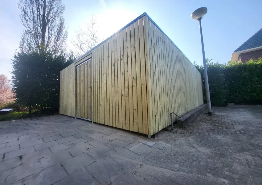 Fietsenberging met inpandige berging