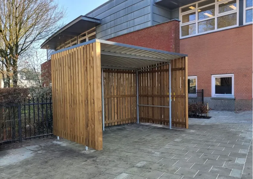 Fietsoverkapping bij Kindcentrum Wereldwijs in Eerbeek