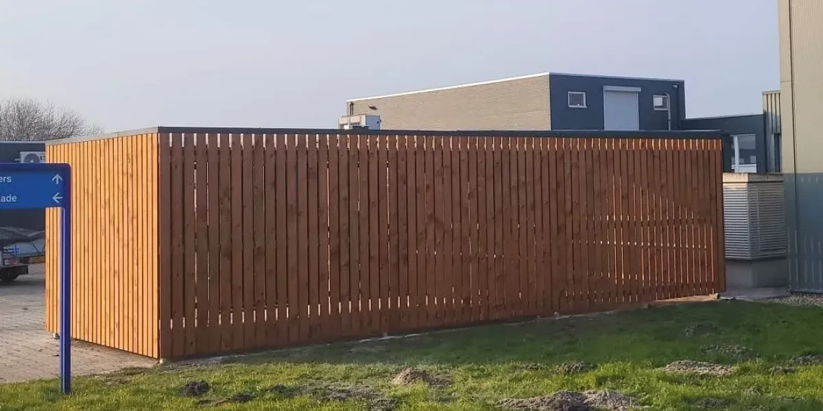 Open fietsenstalling met afsluitbaar bergdeel Van Vliet