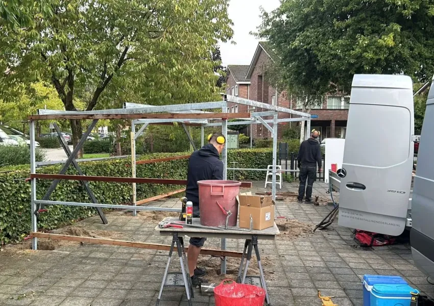 Hardhouten wanden op stalen frame