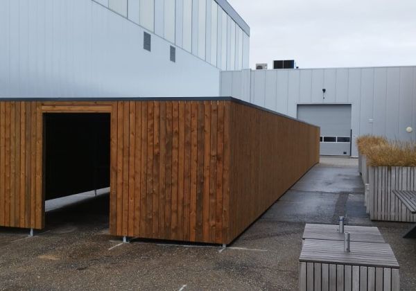 Grote fietsenberging Makkum