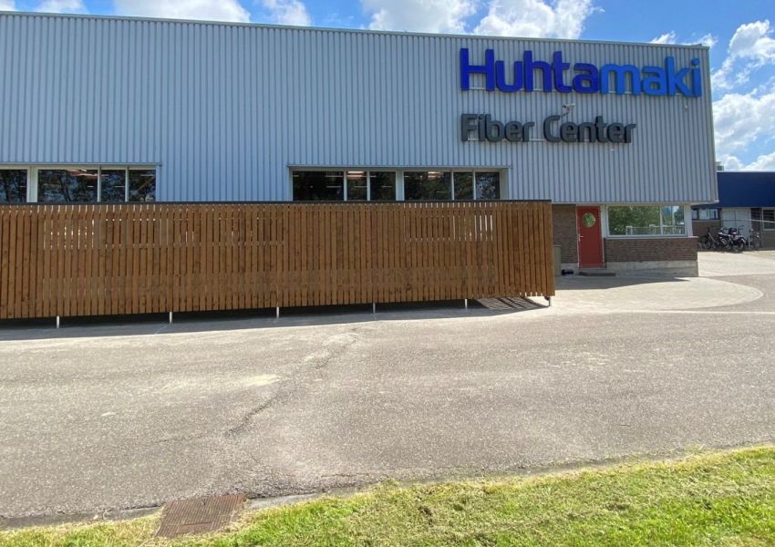 Open fietsenstalling Huhtamaki Leeuwarden geplaatst door Fietsenstalling Nederland