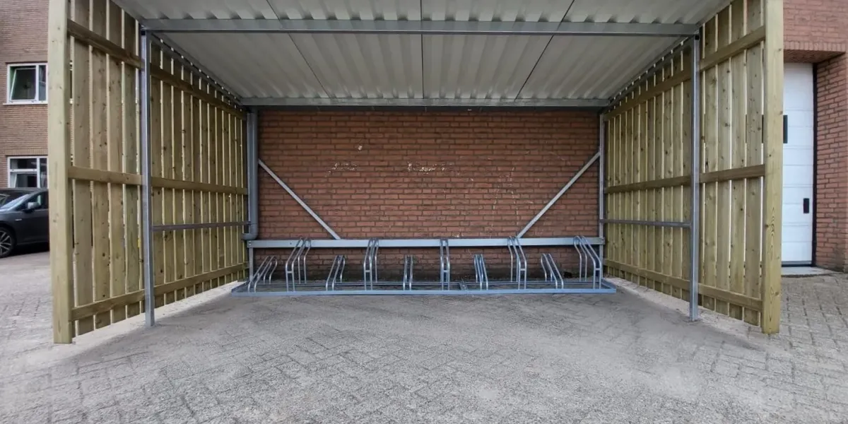 Fietsenstalling in Aalsmeer met open voorkant