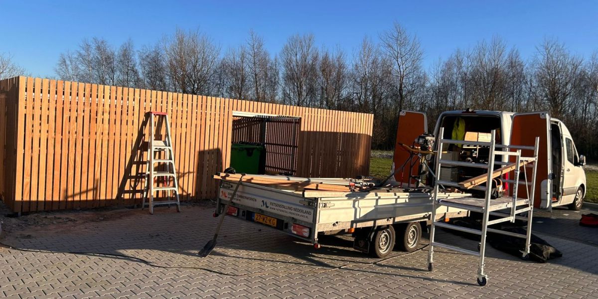 Vuurverzinkte staalconstructie met 16 betonpoeren