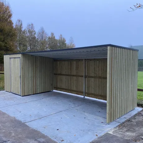 Open fietsenstalling met afgesloten berging