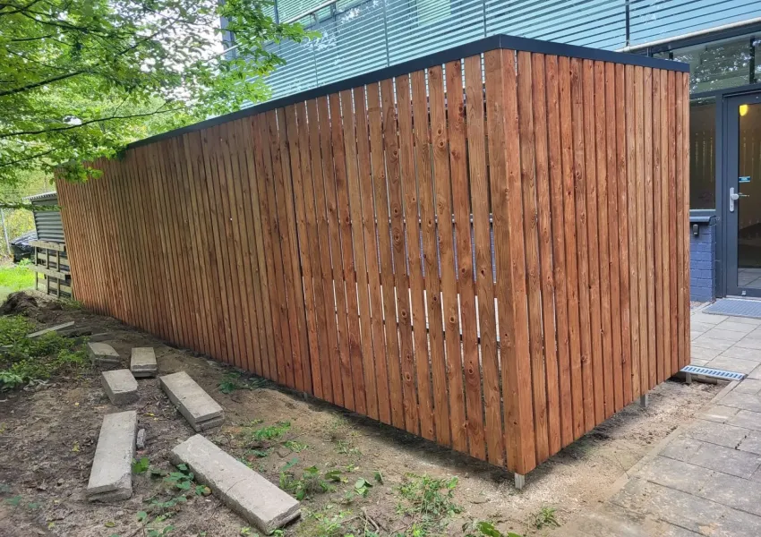 Vurenhouten wandbekleding met Tanalith Tanatone