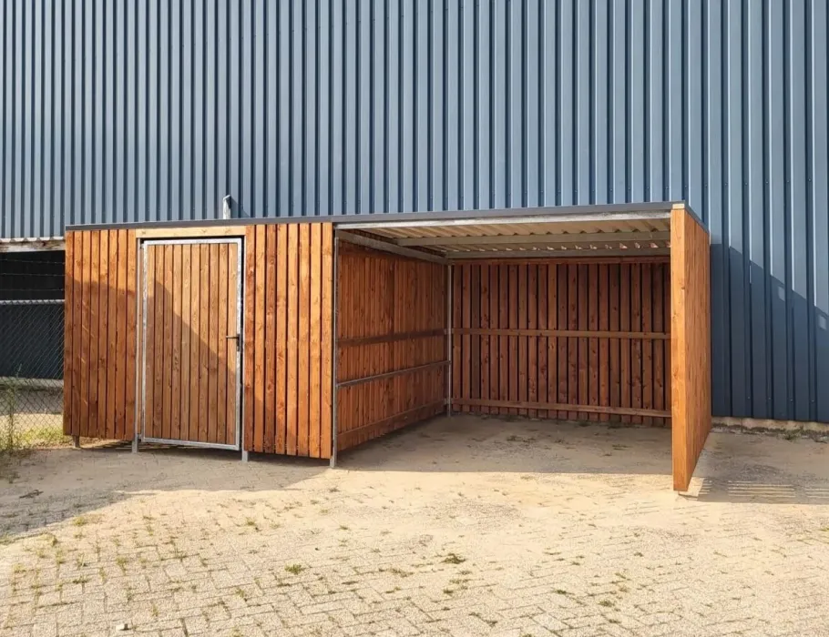 a101 combi 318 met standaard dakgoot, wanden op &eacute;&eacute;n hoogte