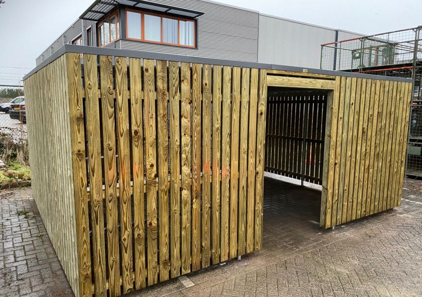 Fietsenberging bij Pon Logistics B.V. in Veenendaal met antraciet dak