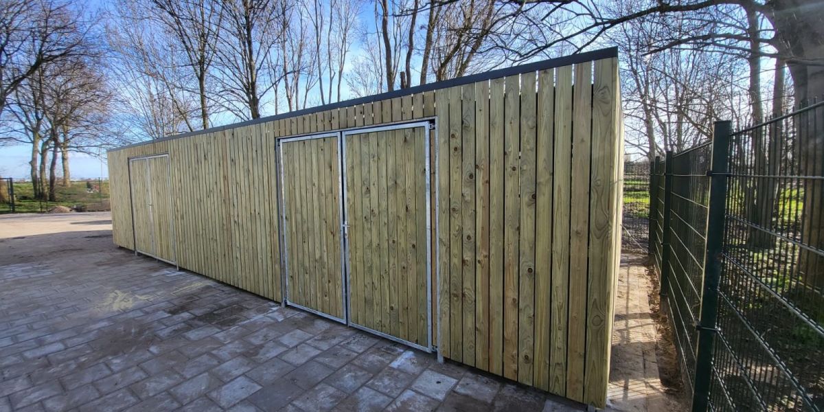 Grote dubbele fietsenberging in Zoeterwoude