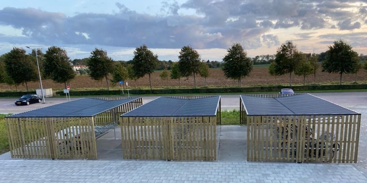 Dubbelzijdige fietsenstalling voor 40 fietsen bij school Het Zwin in Middelburg