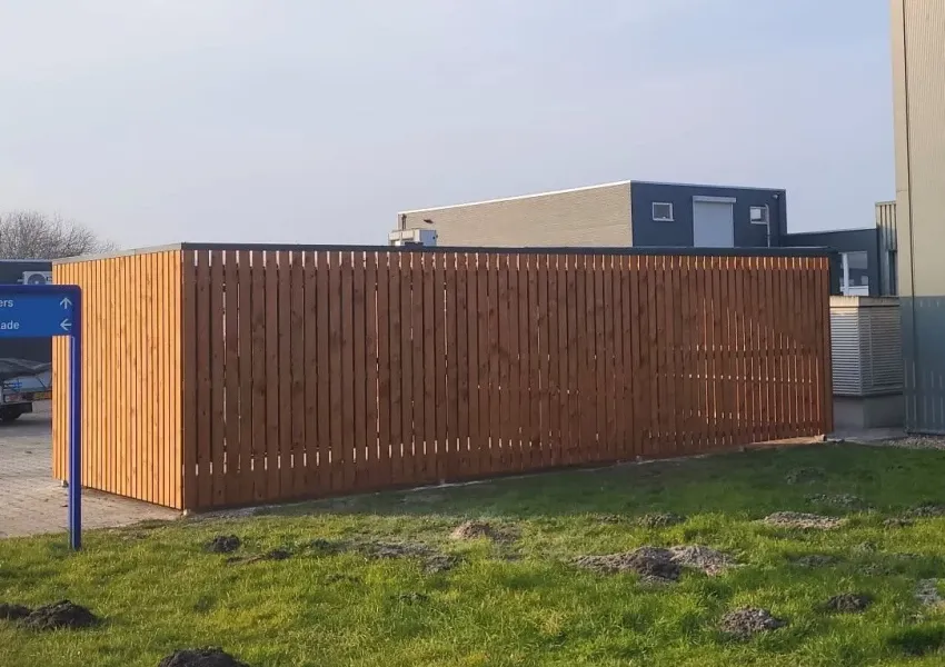 Open fietsenstalling met afsluitbaar bergdeel Van Vliet