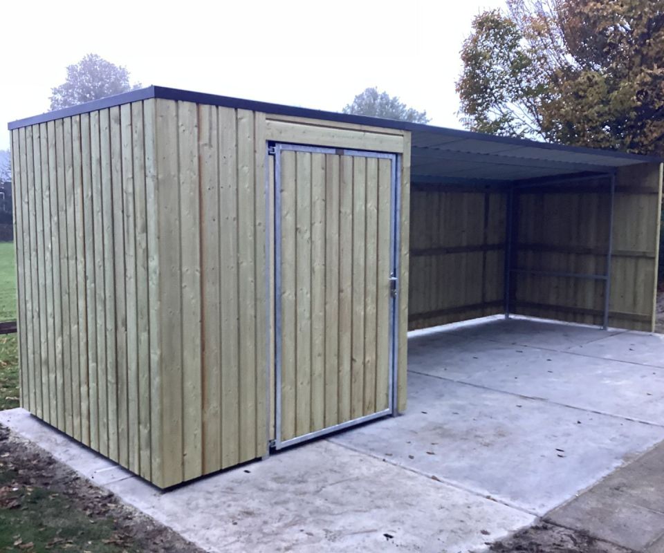 Fietsenstalling met berging Sint Nicolaasga