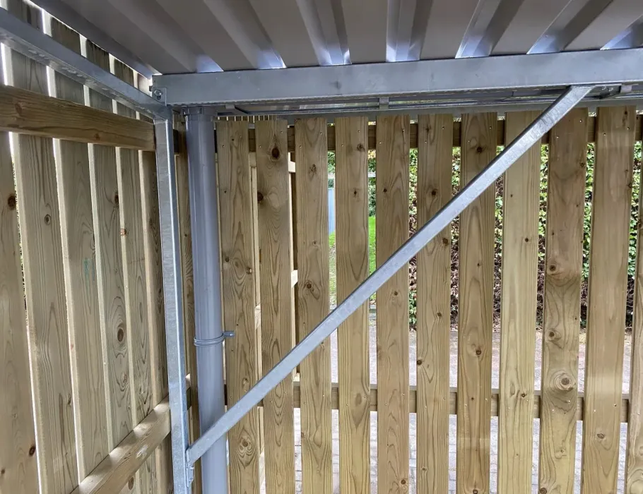 a201 dubbelzijdige stalling met verduurzaamd vuren zijwanden