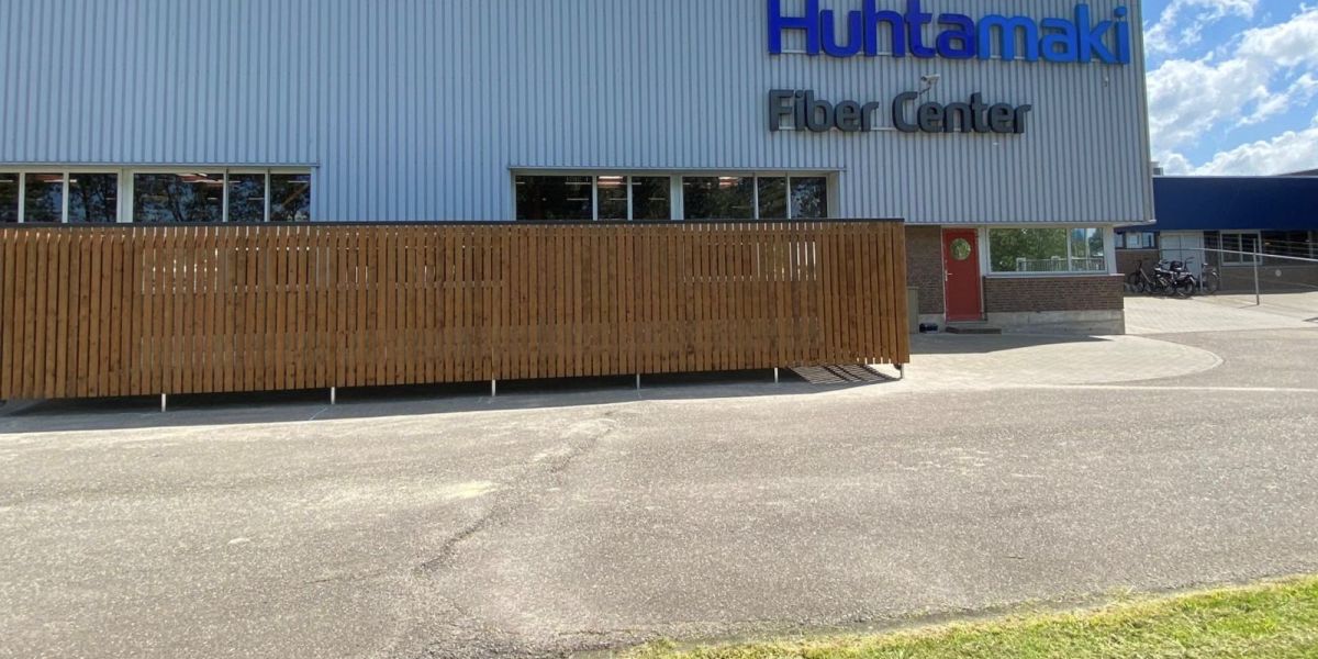 Open fietsenstalling Huhtamaki Leeuwarden geplaatst door Fietsenstalling Nederland