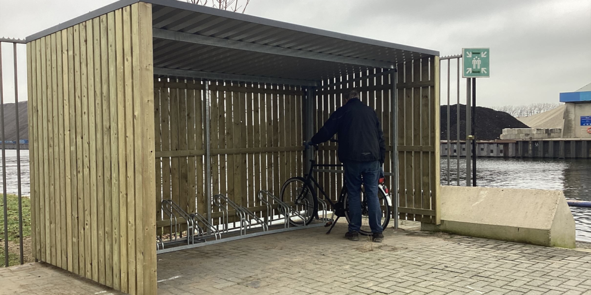 Fietsoverkapping voor 10 fietsen in Utrecht
