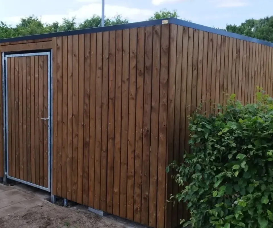 Fietsenberging bij Autotaalglas Nederland B.V. in Tilburg