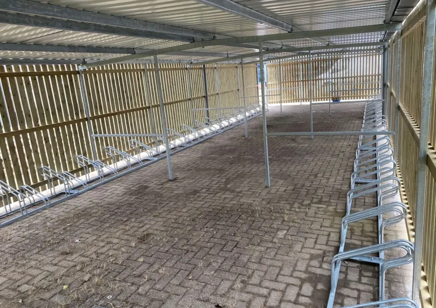 Duurzame fietsenstalling met verzonken betonpoeren in Amersfoort