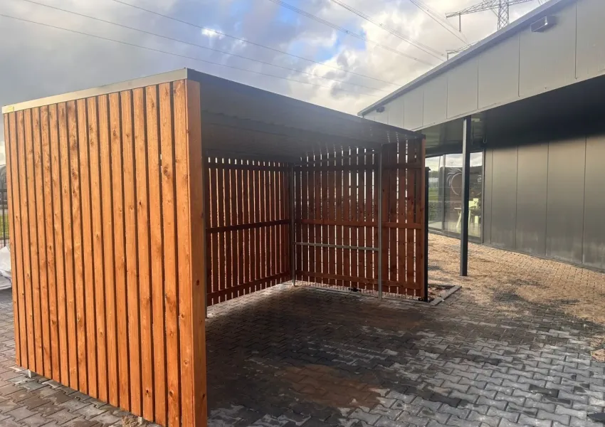 Overkapping met vurenhouten wanden Tanalith Tanatone