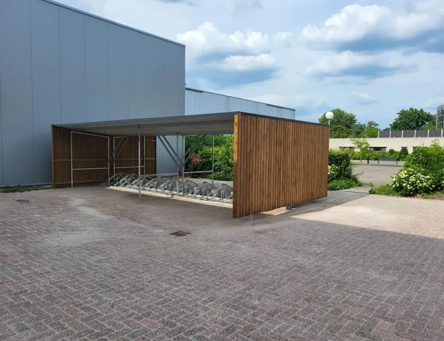 a201 dubbelzijdige open stalling met dakgoot in het midden