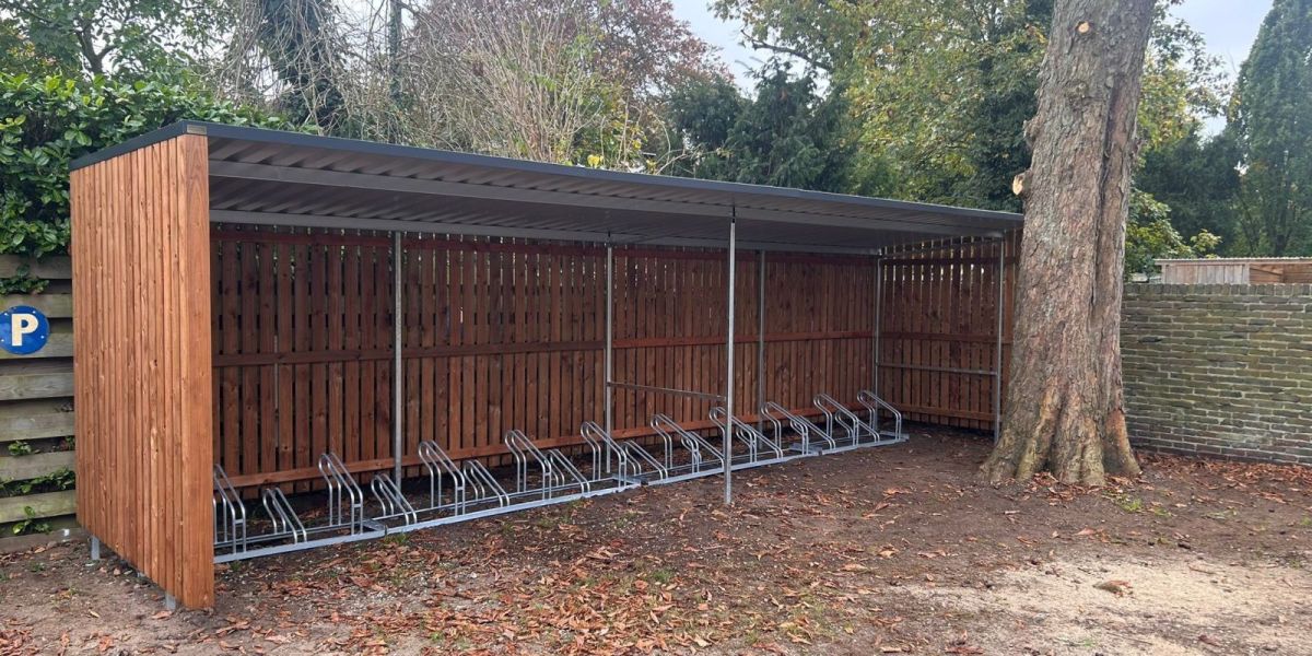 Fietsenstalling Zeist met 20 fietsplekken en open front