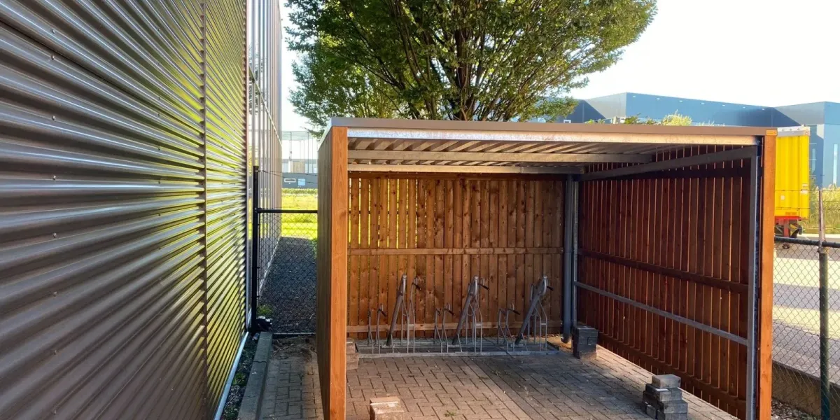 Fietsoverkapping bij Traditech BV in Duiven